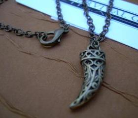 Unisex Womens Mens Necklace Chain Antique Bronze Toned With Filigreed Horn Pendant Urban Survival Gear USA ABNASST