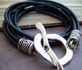 Womens Large Toggle Leather Bracelet Four Strand Double Wrap Black